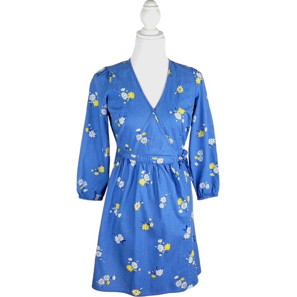 Old Navy Dress Women XS Daisy Wrap Blue Floral Flowers Daisies White Yellow Mini
